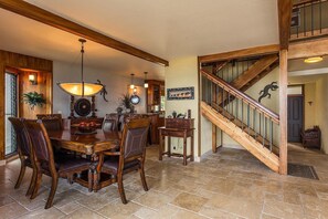 House, Multiple Beds, Balcony, Ocean View (Kona Bliss at Kona Onenalo) | Dining