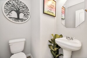 Dusche, Handtücher, Seife, Toilettenpapier