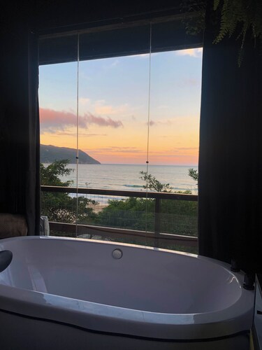 Miranted0ceano, casa em frente a Praia da Solidão Florianópolis
