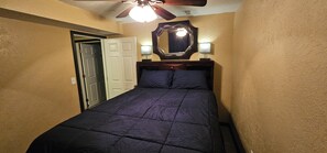3 bedrooms, iron/ironing board, free WiFi, bed sheets - Feel cozy and at home! Perfect Location For Exploring! (Provo)