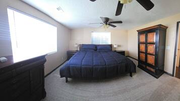 3 bedrooms, iron/ironing board, free WiFi, bed sheets