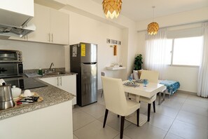 Private kitchen - Comfortable 1BR apt, swimming pool (Playa Juan Dolio)