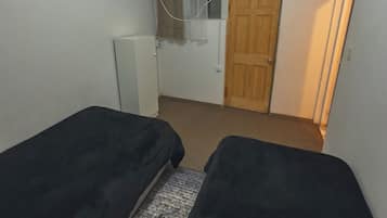 Espacio para trabajar con laptop y wifi gratis