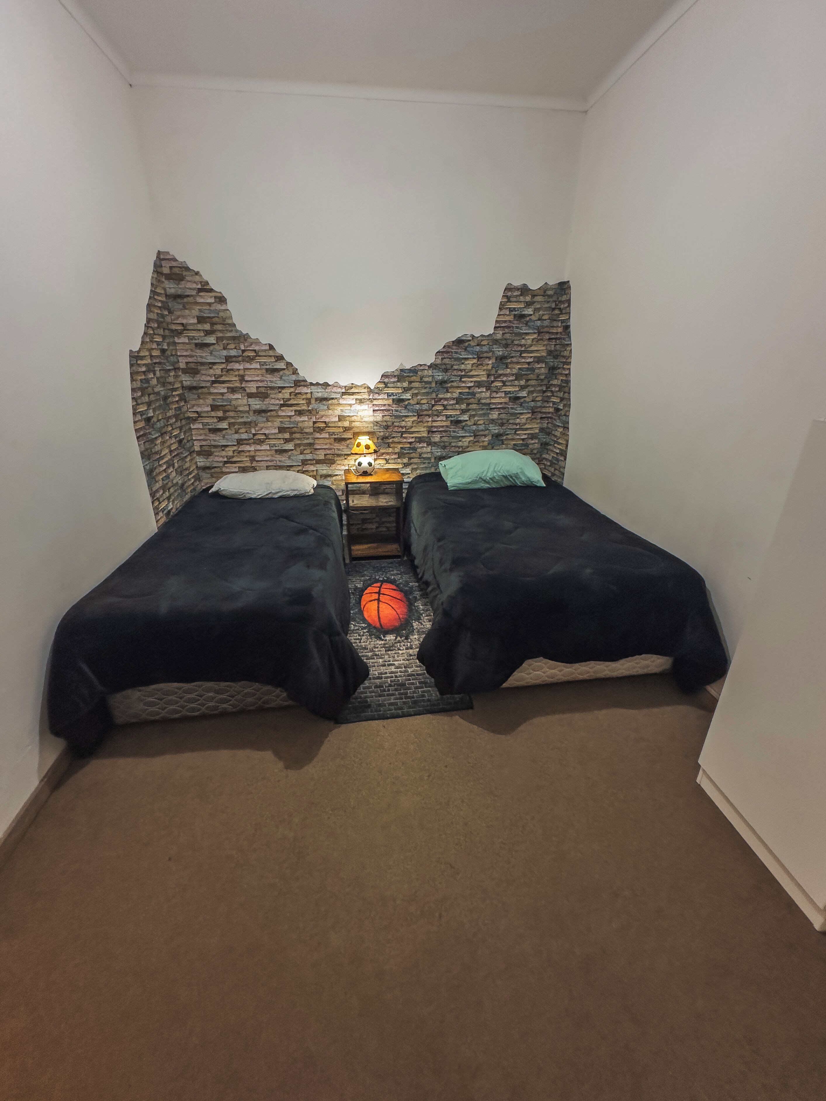 Laptop workspace, free WiFi