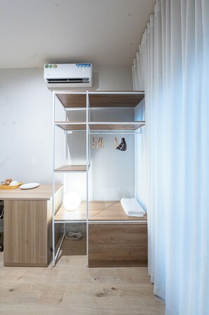Deluxe Room, Courtyard View | Egyptian cotton sheets, premium bedding, down duvets, memory-foam beds