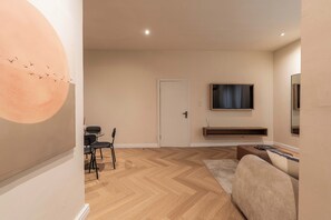 Classic Studio, City View | Egyptian cotton sheets, premium bedding, down duvets, memory-foam beds