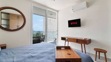 In-room safe, iron/ironing board, WiFi, bed sheets