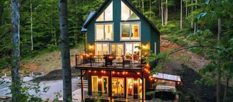 The Greenhouse With Indoor Slide Close to Hocking Hills