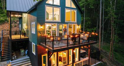 The Greenhouse With Indoor Slide Close to Hocking Hills