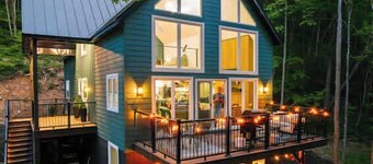 The Greenhouse With Indoor Slide Close to Hocking Hills