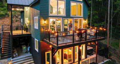 The Greenhouse With Indoor Slide Close to Hocking Hills