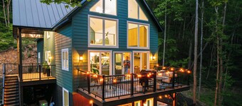 The Greenhouse With Indoor Slide Close to Hocking Hills