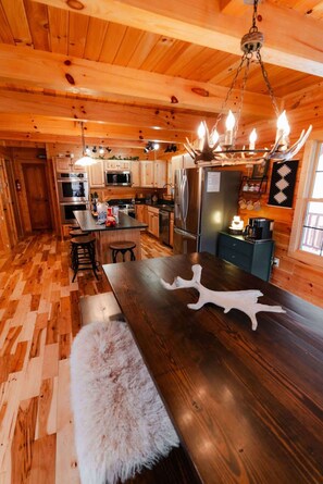 Cabin, Multiple Beds, Hot Tub (Hidden Hills Retreat) | Private kitchen | Fridge, microwave, oven, stovetop