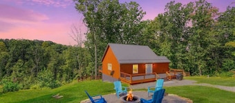 Tranquil Heights Cabin In Hocking Hills- HOT Tub!