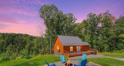 Tranquil Heights Cabin In Hocking Hills- HOT Tub!