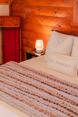 Cabin, Multiple Beds, Hot Tub (O'Hara)