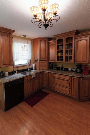 Cabin, 2 Queen Beds, Hot Tub (Rocky Ridge) | Private kitchen | Fridge, microwave, oven, stovetop
