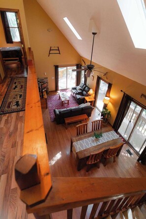Cabin, 2 Queen Beds, Hot Tub (Rocky Ridge) | Interior