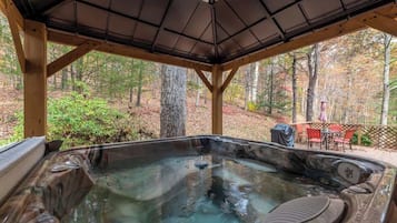 室外 SPA 浴池