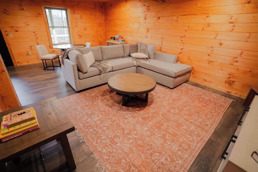 Kabin, Beberapa Tempat Tidur, hot tub (Memories at Hillside) | Area keluarga