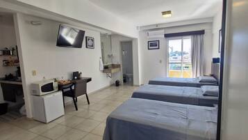 1 quarto, ferros/tábuas de passar roupa, acesso à internet