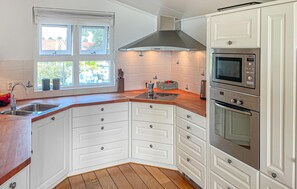Réfrigérateur, four, plaque de cuisson, lave-vaisselle