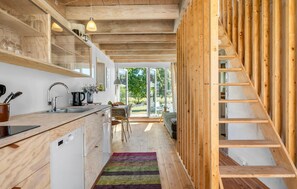 Fridge, dishwasher, coffee/tea maker