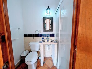 Dutxa, tovalloles, sabó i xampú