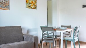 Luokittelematon kuva, 4 kautta 20, painike