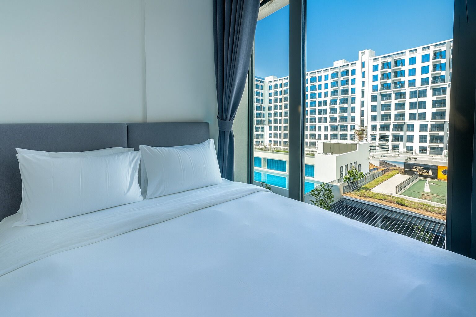 Luksus-lejlighed - 1 soveværelse - udsigt til pool | Udsigt fra værelset