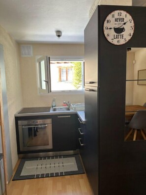 Four, plaque de cuisson