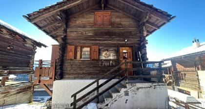 Functional apartment in the center of the old village of Chandolin, for 2 to 4 people.Outside: 2.5-r