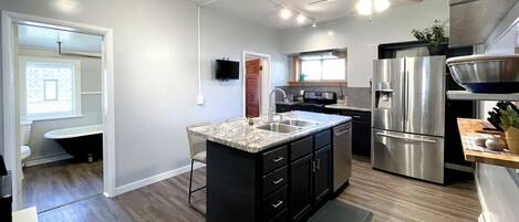 Micro-ondas, fogão, cooktop, lava-louças