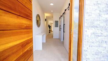 Apartment, 3 Bedrooms, Private Pool, Garden View | Interior