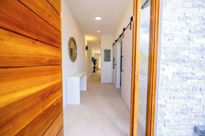 Apartment, 3 Bedrooms, Private Pool, Garden View | Interior