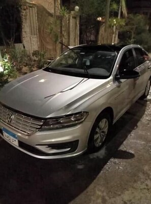 المنطقة المحيطة بالمنشأة