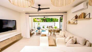 Apartment, 2 Bedrooms, Private Pool, Garden View | Living room