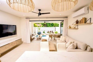 Apartment, 2 Bedrooms, Private Pool, Garden View | Living room