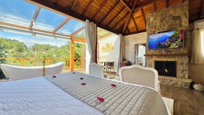 Luxury Bungalow, 1 King Bed, Mountain View, Ground Floor