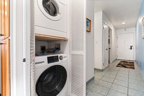 Condo, 1 King Bed with Sofa bed, Balcony, Ocean View (Sea Village 1103) | Interior