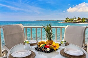 Outdoor dining - Spectacular Oceanfront Views - Wifi - Free Concierge - Vrkcv (Kailua-Kona)