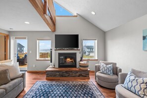 Smart TV, fireplace, video games