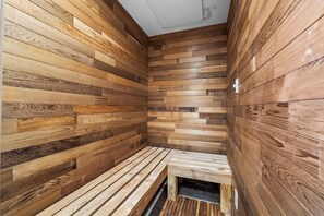 Sauna - In-House Elevator, Waffles, Amazing Ocean Views (Westport)