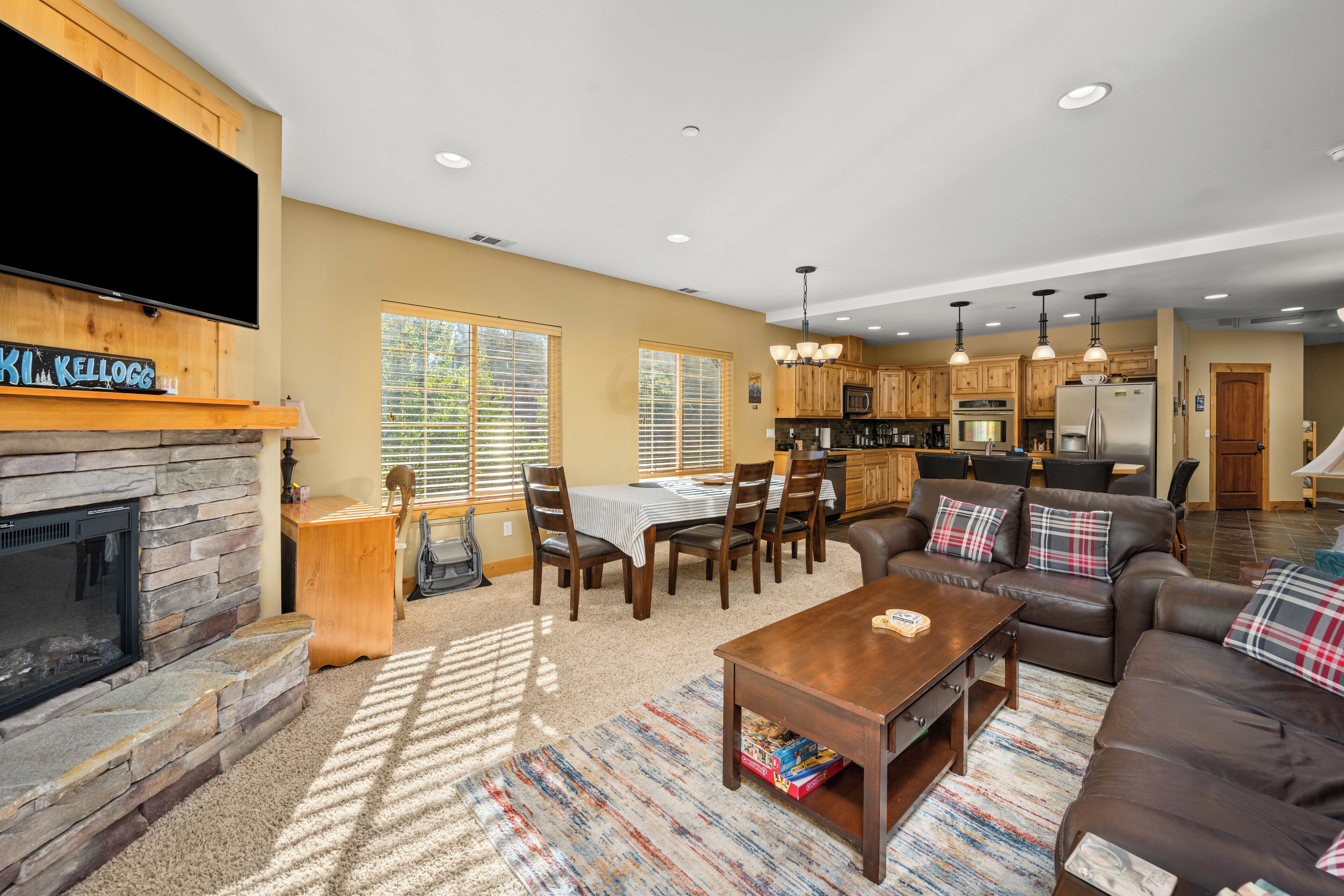 智能电视、壁炉、电子游戏、乒乓球