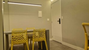 Dining - Flat Red Sorocaba - Yellow (Jardim America Sorocaba)