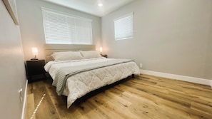 4 habitaciones, escritorio, tabla de planchar con plancha y wifi gratis