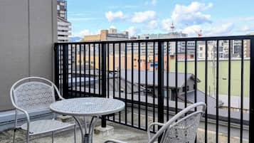 Double Room, 1 King Bed, Non Smoking, Balcony | Terrace/patio