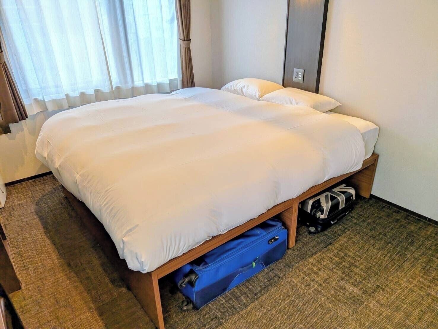 Skrivbord, mörkläggningsgardiner, strykjärn/strykbräda och gratis wi-fi