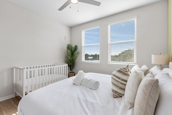 1 bedroom, desk, iron/ironing board, WiFi