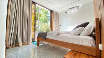 Doppelzimmer, Blick auf den Innenhof | Verdunkelungsvorhänge, Bügeleisen/Bügelbrett, kostenloses WLAN